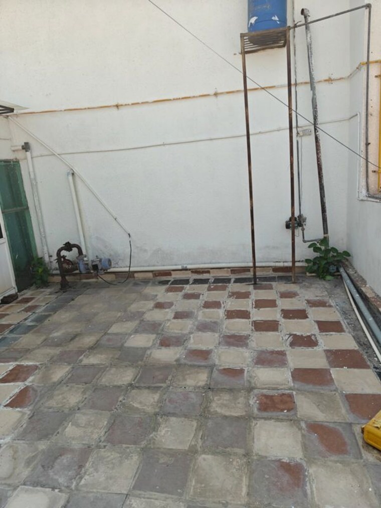 Balcony, vip road 4 Bedroom 2500 Sq.Ft. Penthouse In Vip Road Zirakpur 10382241