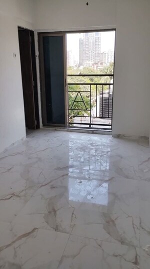 Room in 2 BHK Apartment at Lower Parel – for Sale