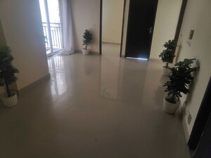 Room in 2.5 BHK Apartment at Gaur City 2 - 10th Avenue, Sector 16c Greater Noida – for Sale