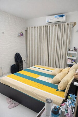 Bedroom in 3 BHK Apartment at Goregaon West – for Sale