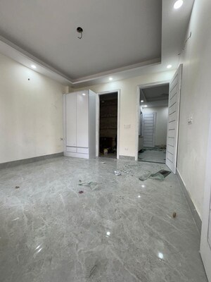Room in 1 BHK Apartment at Chattarpur – for Rent