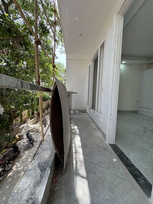 Balcony in 1 BHK Apartment at Chattarpur – for Rent