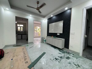 Room in 1 BHK Apartment at Chattarpur – for Rent