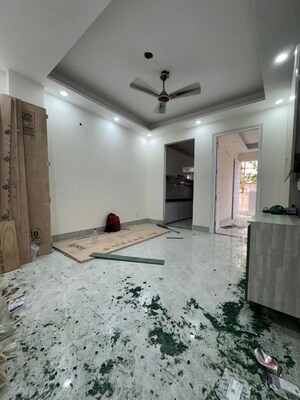 Bedroom in 1 BHK Apartment at Chattarpur – for Rent