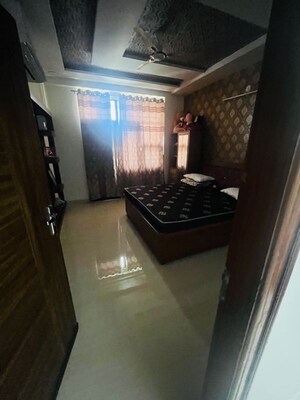 Room in 3 BHK Villa at Gandhi Path – for Rent