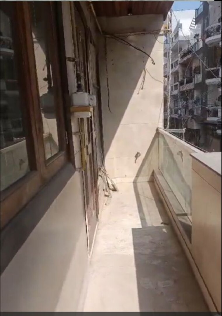 Balcony, mansarover garden 3 Bedroom 1000 Sq.Ft. Builder Floor In Mansarover Garden Delhi 10382293
