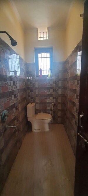 Bathroom in 1.5 BHK Independent House at Sector 16 A – for Rent
