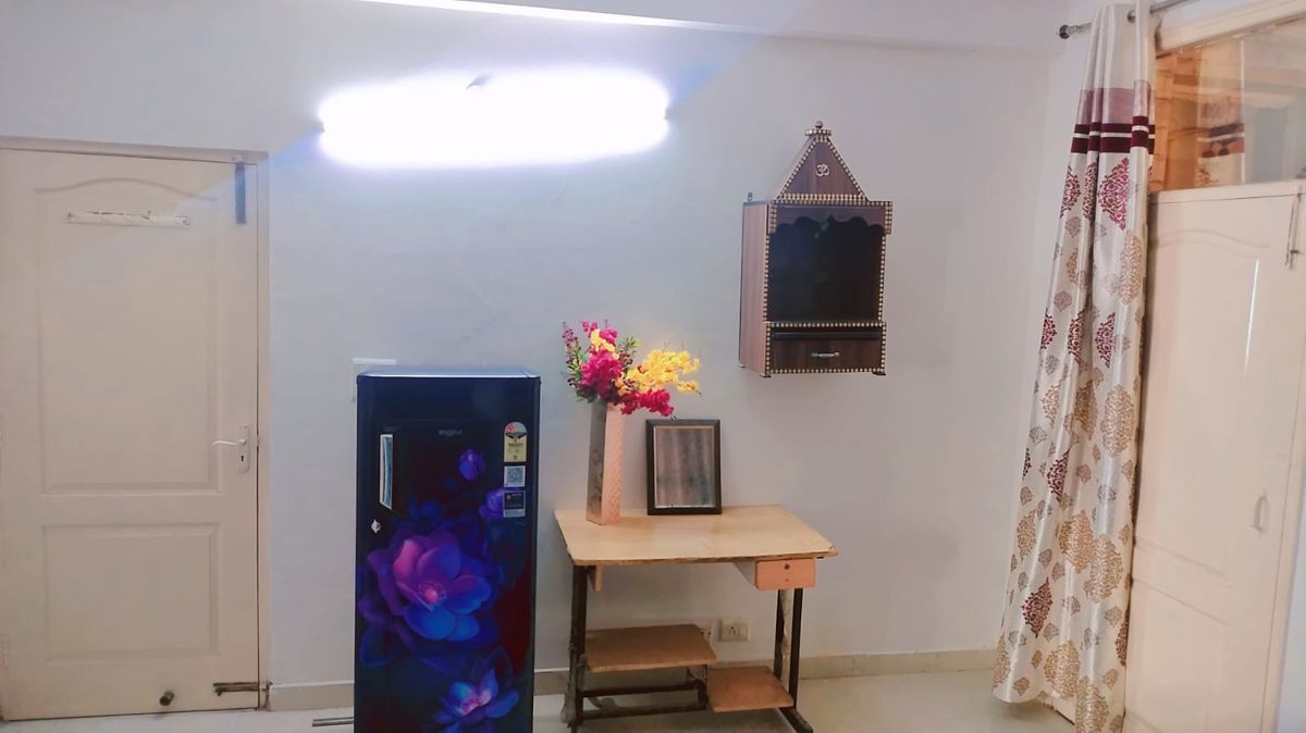1 Rk  400 Sq.Ft. Apartment in NK Savitry Enclave
