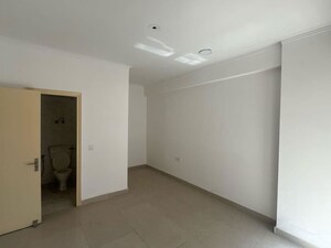Room in 2.5 BHK Apartment at Gaur City 2 - 10th Avenue, Sector 16c Greater Noida – for Sale