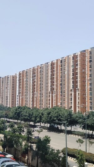  Apartment For Sale in Wave City, Wave City