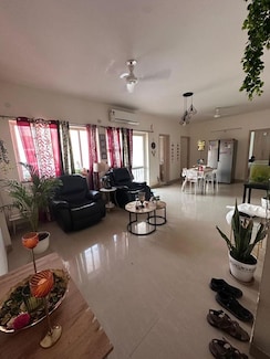 3.5 BHK + Servant Room Apartment For Sale in Orris Aster Court