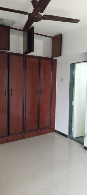 Master Bedroom in 4 BHK Apartment at Montreal Tower, Andheri West – for Sale