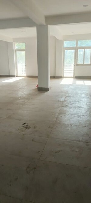 Room in 4 BHK Builder Floor at Vasant Kunj – for Rent