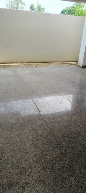 Room in 4 BHK Builder Floor at Vasant Kunj – for Rent
