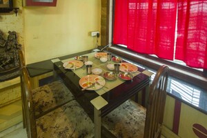  Pg For Rent in Kandivali West