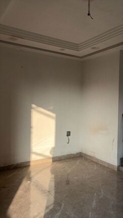 3 BHK + Extra Room Builder Floor For Sale in Unitech Deerwood Chase