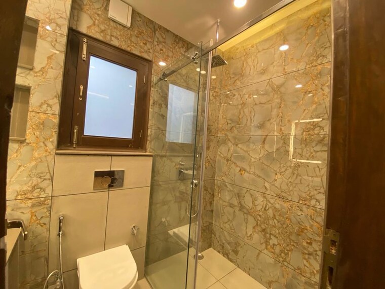 Bathroom, sushant-lok-2 4 Bedroom 275 Sq.Yd. Builder Floor In Sector 57 Gurgaon 10029287