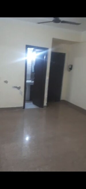 Room in 1 BHK Apartment at Chaitanya Vihar – for Rent