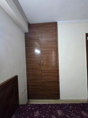 Room in 2 BHK Builder Floor at Gail CGHS, Sector 56 – for Rent