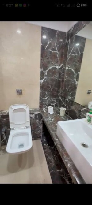 Team Area in 3 BHK Apartment at Khar West – for Sale