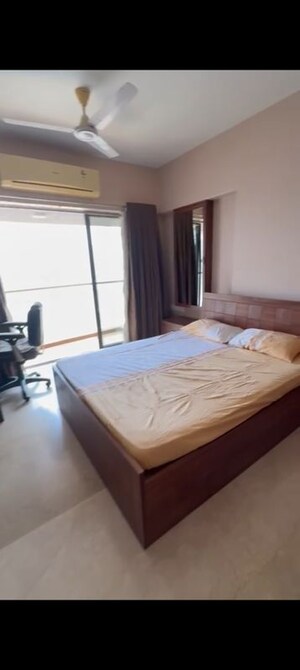 Bedroom in 3 BHK Apartment at Khar West – for Sale