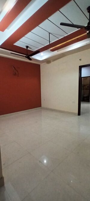Room in 3 BHK Builder Floor at Ansal Sushant Floors, Sushant Lok ii – for Rent