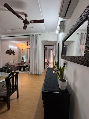 Gym in 4 BHK Villa at Vastu Apartments, Sector 55 – for Rent