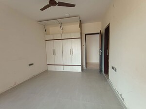 Room in 2 BHK Apartment at RNA Continental, Chembur – for Sale