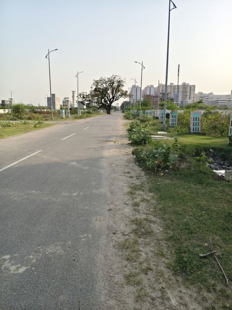 Garden, vrindavan yojna Commercial Land 4305 Sq.Ft. In Vrindavan Yojna Lucknow 10382461