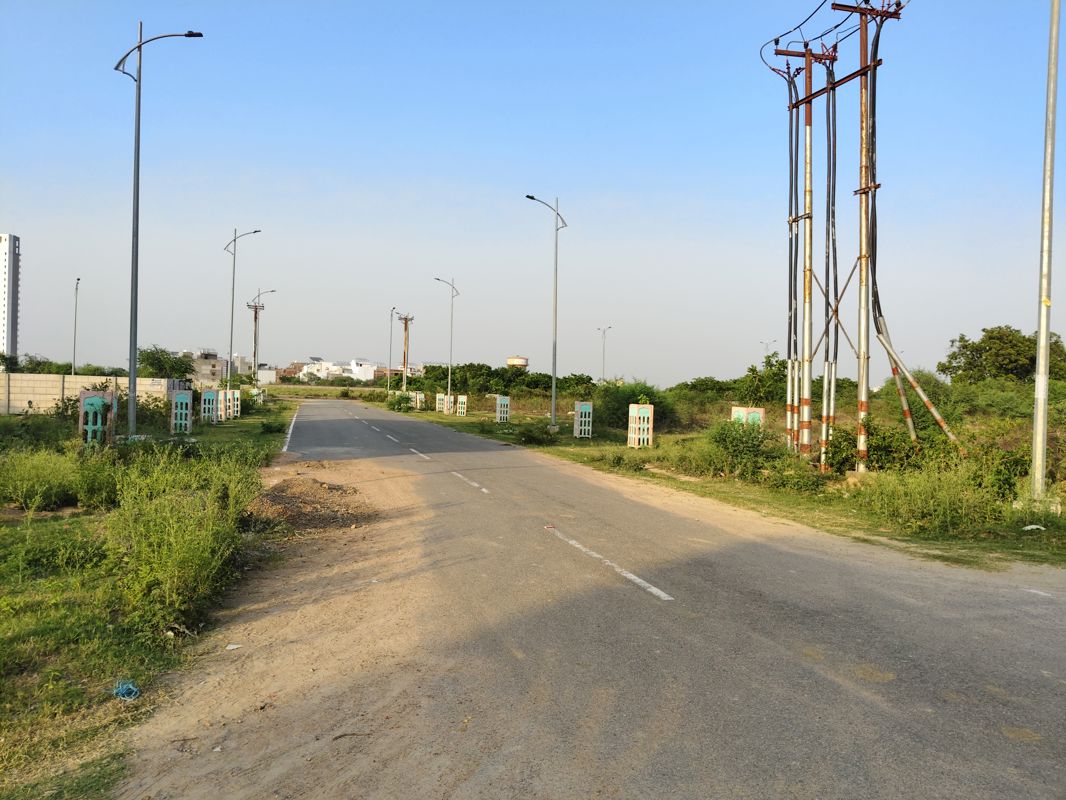 Land For Sale in Vrindavan Yojna