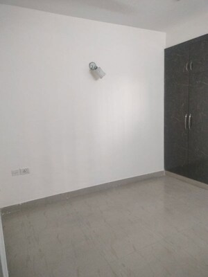 2.5 BHK Apartment For Rent in Amrapali Silicon City, Sector 76