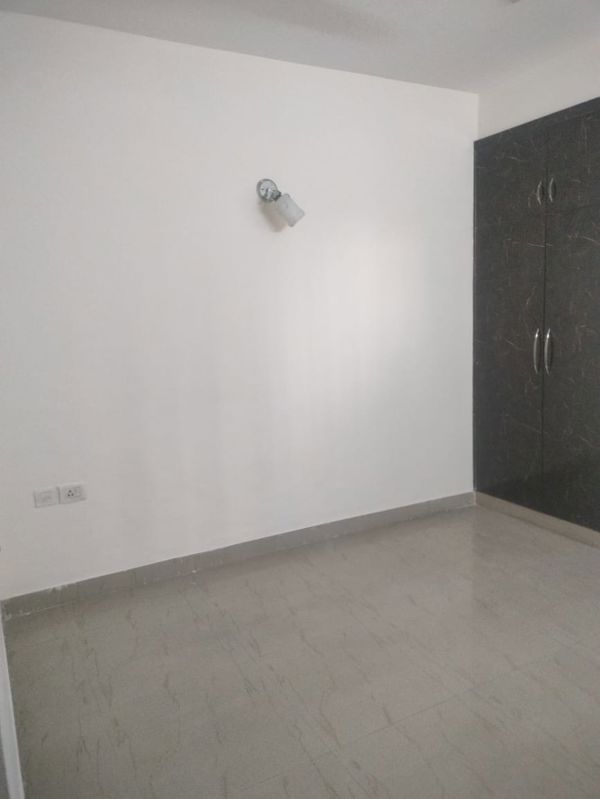 2.5 BHK + Study Room Apartment For Rent in Amrapali Silicon City