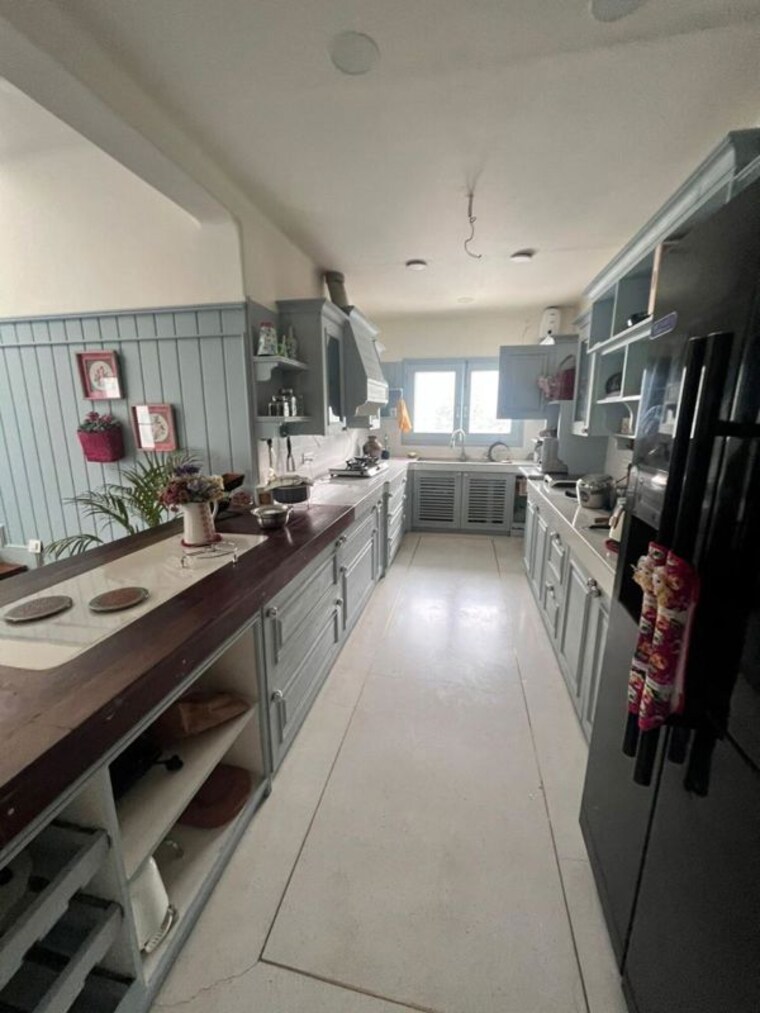 Balcony, omaxe-new-chandigarh 4 Bedroom 500 Sq.Yd. Apartment In North Mullanpur Chandigarh 10382468