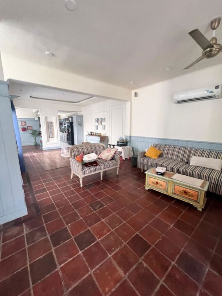  Parking, omaxe-new-chandigarh 4 Bedroom 500 Sq.Yd. Apartment In North Mullanpur Chandigarh 10382468
