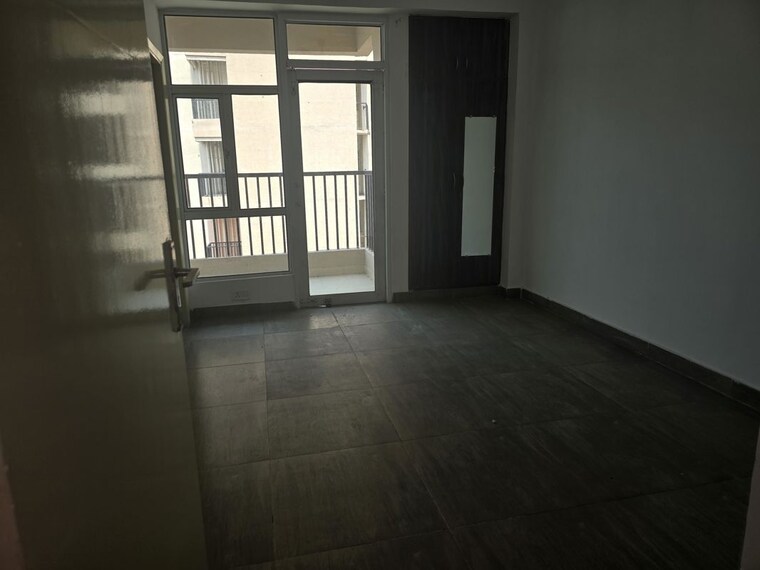 Room, gaur-city-2-12th-avenue 2.5 Bedroom 1055 Sq.Ft. Apartment In Sector 16c Greater Noida Greater Noida 10382462