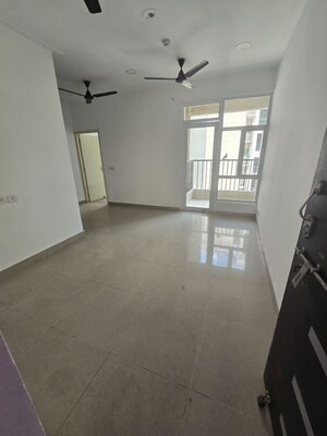 Room in 2.5 BHK Apartment at Gaur City 2 - 12th Avenue, Sector 16c Greater Noida – for Sale