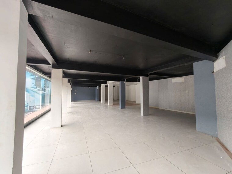  Parking, edappally Commercial Office Space 2550 Sq.Ft. In Edappally Kochi 10382465