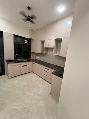 Kitchen in 3 BHK Builder Floor at Sector 27 – for Rent