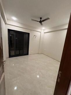 3 BHK Builder Floor For Rent in Sector 27