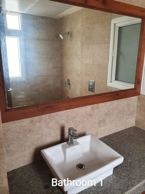 Bathroom in 3.5 BHK Apartment at Shalimar Oneworld Vista, Gomti Nagar – for Rent