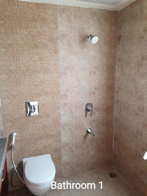 Bathroom in 3.5 BHK Apartment at Shalimar Oneworld Vista, Gomti Nagar – for Rent