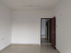 Bedroom in 2 BHK Apartment at Sanghvi Heights, Wadala – for Rent