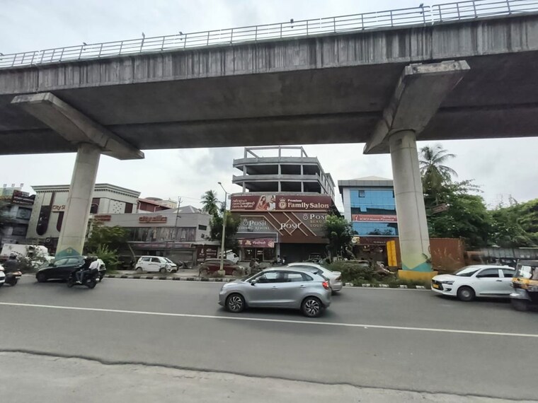 Exterior View, edappally Commercial Showroom 2200 Sq.Ft. In Edappally Kochi 10382494