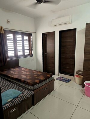 Bedroom in 1 BHK Villa at Satellite – for Rent