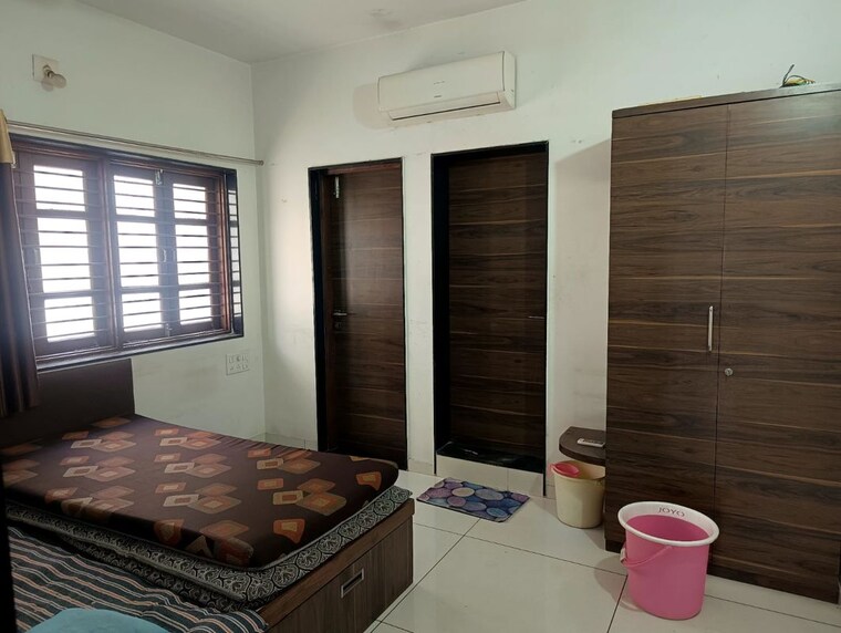 Team Area, satellite 1 Bedroom 990 Sq.Ft. Villa In Satellite Ahmedabad 10382517