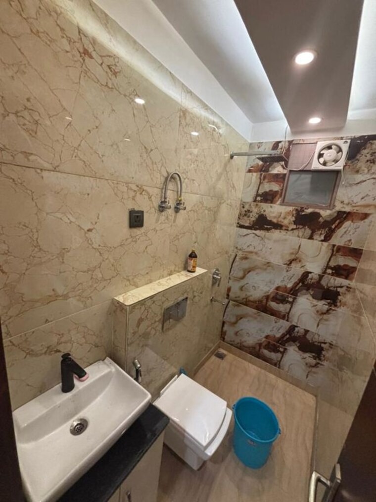 Team Area, ramesh nagar 2 Bedroom 100 Sq.Ft. Builder Floor In Ramesh Nagar Delhi 10382511