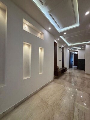 Room in 2 BHK Builder Floor at Ramesh Nagar – for Rent