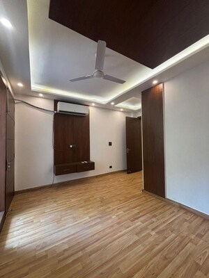 Room in 2 BHK Builder Floor at Ramesh Nagar – for Rent