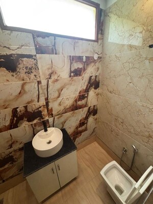 Team Area in 2 BHK Builder Floor at Ramesh Nagar – for Rent