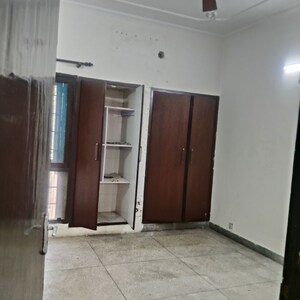 Room in 2 BHK Builder Floor at SS Mayfield Gardens, Sector 51 – for Rent
